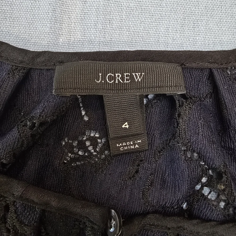 J Crew Cap-Sleeve Semi Sheer Floral Lace Top Navy Blue Black Trim Key Hole Sz 4
